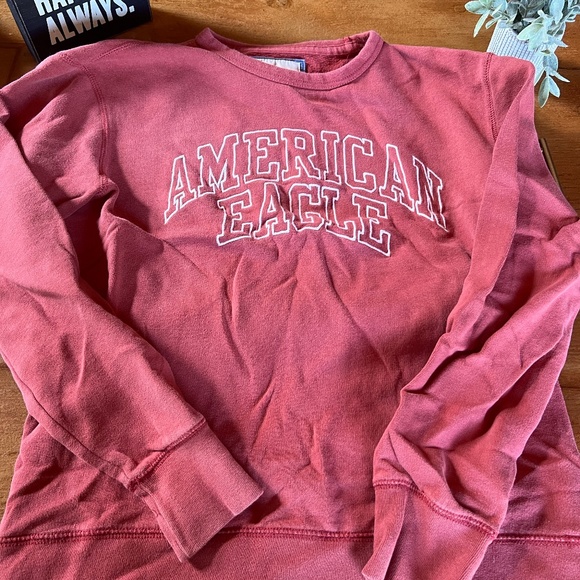 Crewneck - Picture 1 of 1